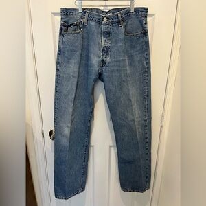 Levi’s‎ Men 501 Medium Wash Denim Jeans Straight Leg 38x34 Vintage 90 Button fly